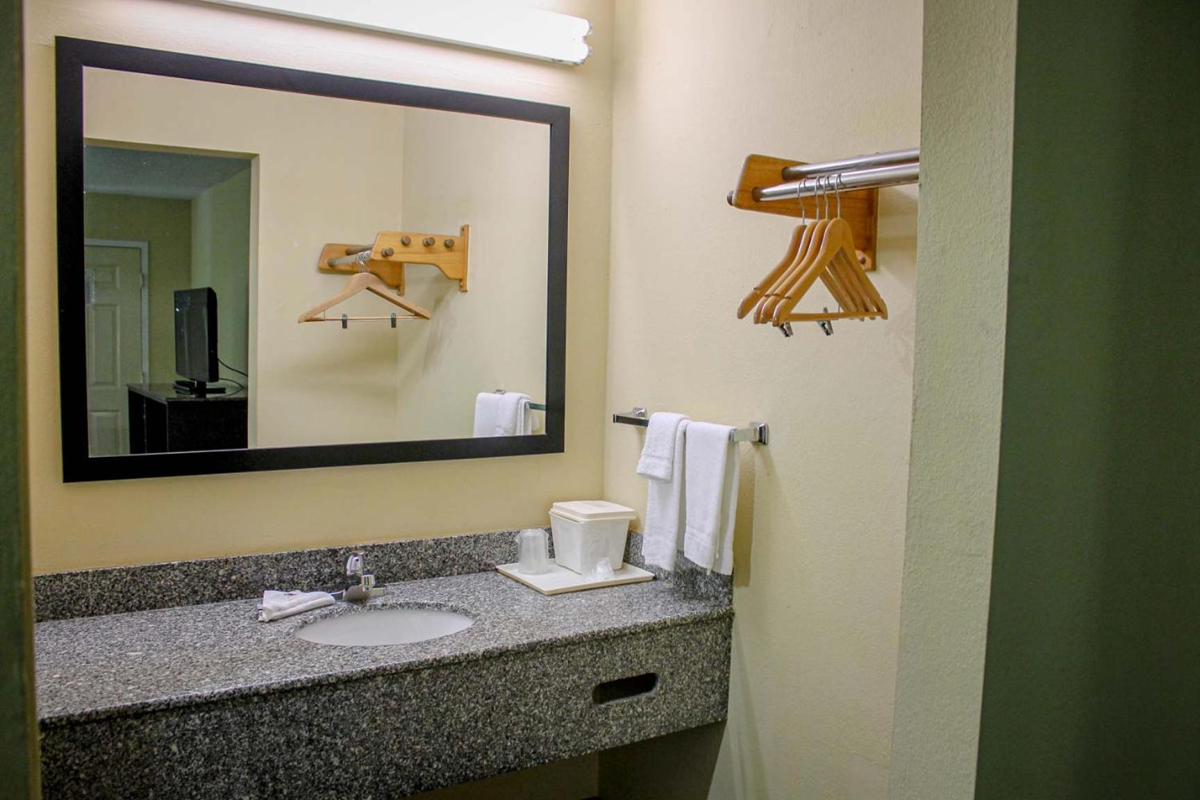 Motel 6 Knoxville, Tn - East Ngoại thất bức ảnh